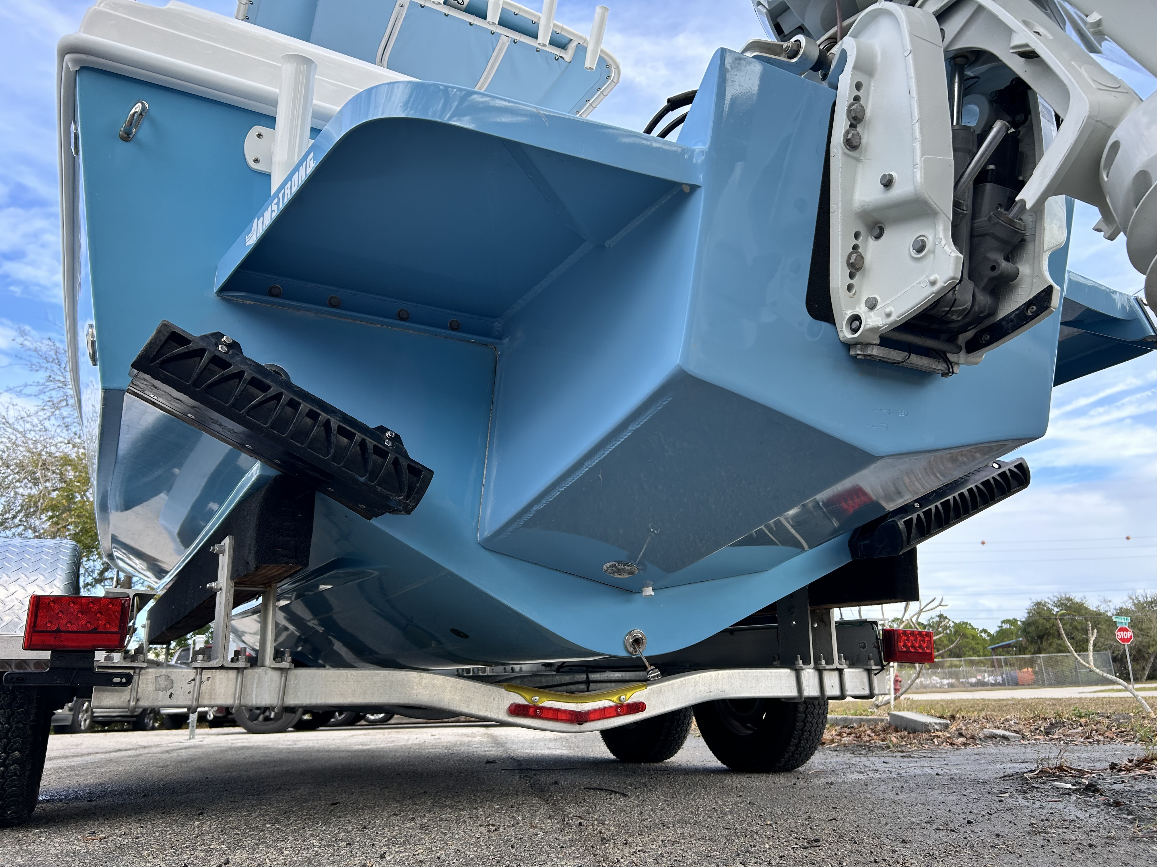 Bluewater 2150 running offshore