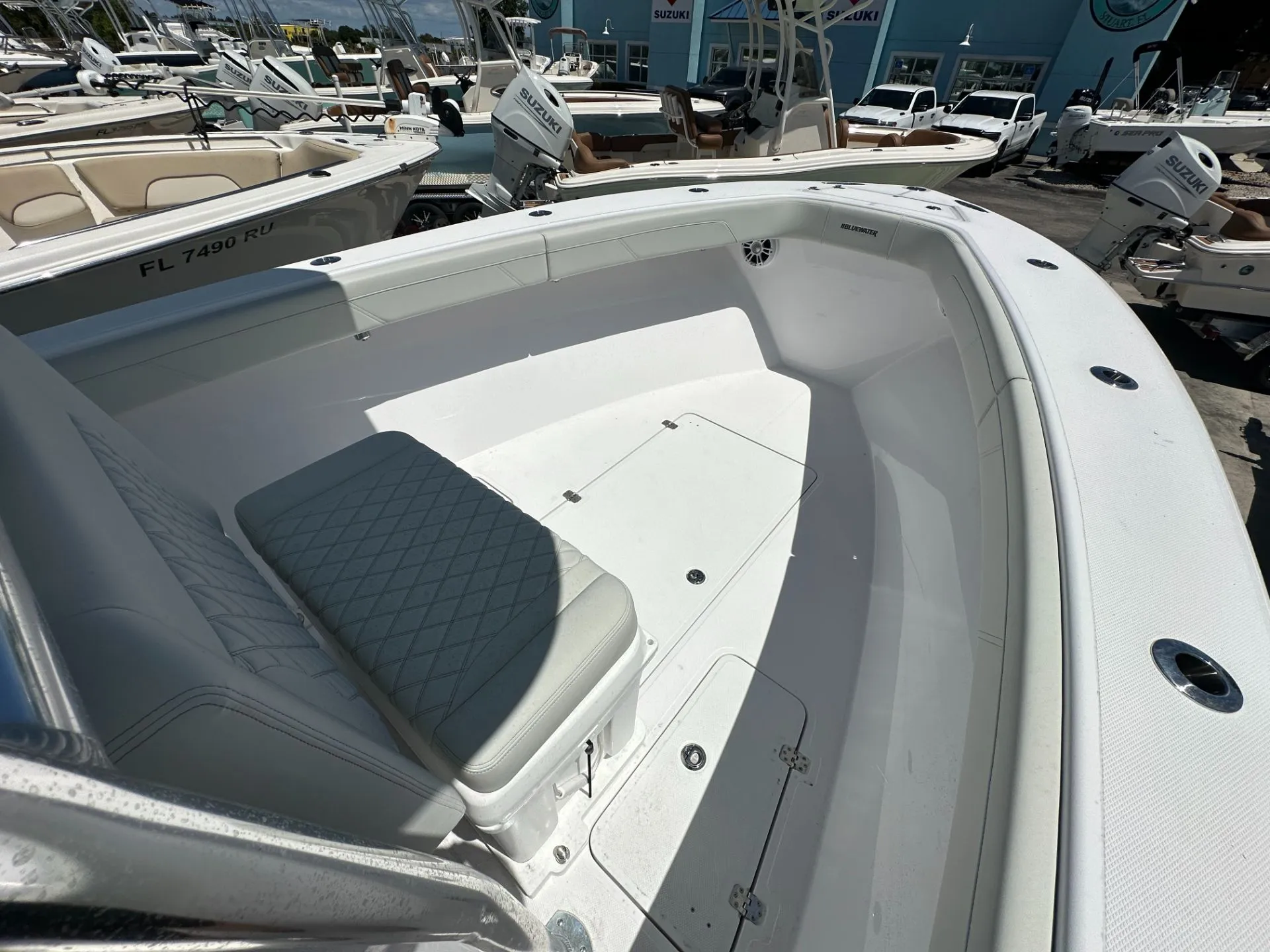 Bluewater 23T with full coaming bolsters