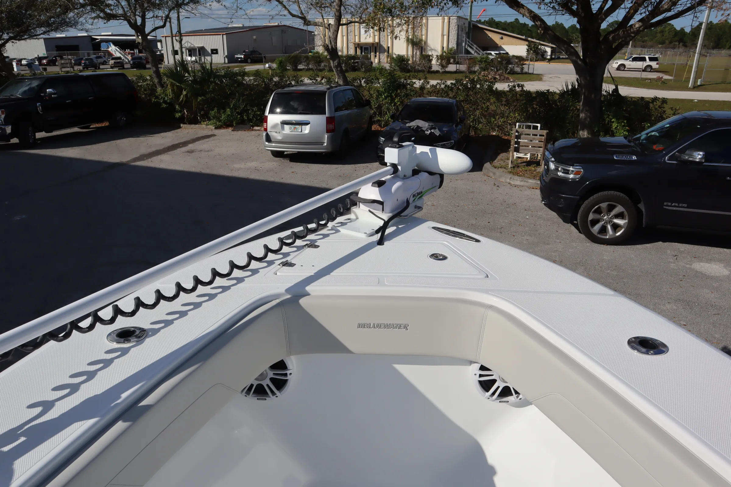 Bluewater 25T helm